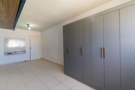 Studio à venda com 31m², 1 quarto e 1 vaga Studio à venda com 31m², 1 quarto e 1 vagaStudio