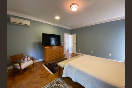 Casa à venda com 486m², 6 quartos e 5 vagas Casa à venda com 486m², 6 quartos e 5 vagasSuíte 4