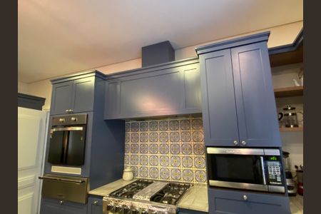 Casa à venda com 486m², 6 quartos e 5 vagas Casa à venda com 486m², 6 quartos e 5 vagasCozinha