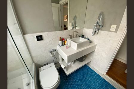 Casa à venda com 486m², 6 quartos e 5 vagas Casa à venda com 486m², 6 quartos e 5 vagasBanheiro da Suíte 3