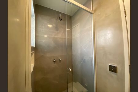 Casa à venda com 486m², 6 quartos e 5 vagas Casa à venda com 486m², 6 quartos e 5 vagasBanheiro da Suíte 1