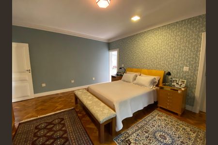 Casa à venda com 486m², 6 quartos e 5 vagas Casa à venda com 486m², 6 quartos e 5 vagasSuíte 4