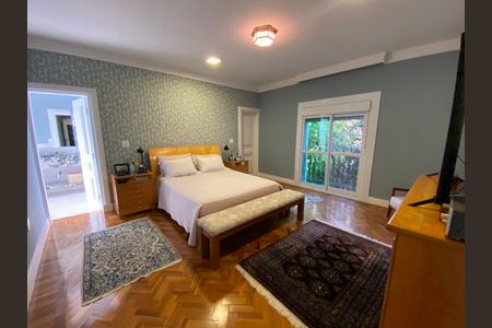 Casa à venda com 486m², 6 quartos e 5 vagas Casa à venda com 486m², 6 quartos e 5 vagasSuíte 4