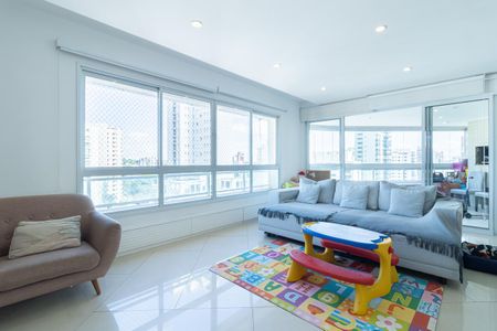 Sala de apartamento à venda com 3 quartos, 158m² em Indianópolis, São Paulo
