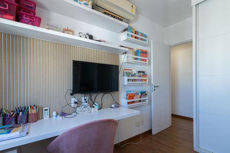 Apartamento à venda com 158m², 3 quartos e 3 vagasSuíte 2