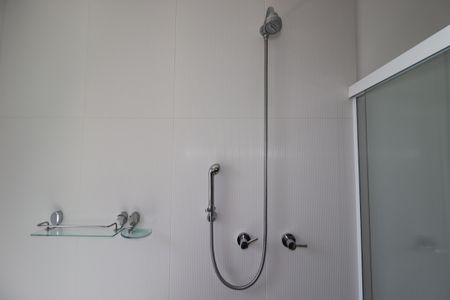 Apartamento à venda com 181m², 4 quartos e 4 vagasBanheiro da Suíte 2