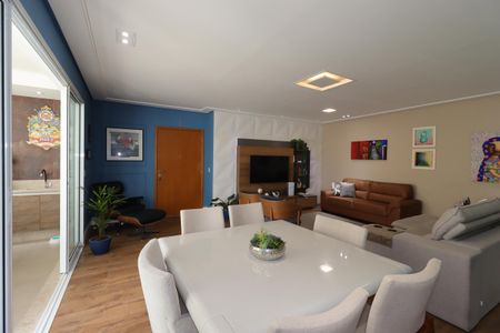 Apartamento à venda com 181m², 4 quartos e 4 vagasSala