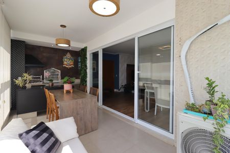 Apartamento à venda com 181m², 4 quartos e 4 vagasVaranda Gourmet