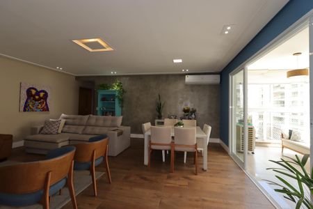 Apartamento à venda com 181m², 4 quartos e 4 vagasSala