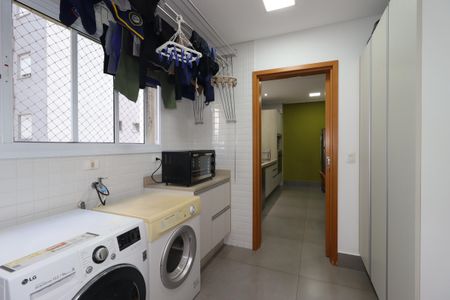 Apartamento à venda com 181m², 4 quartos e 4 vagasÁrea de Serviço