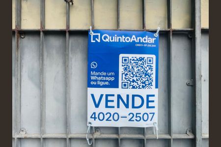 Casa à venda com 120m², 2 quartos e 4 vagas Casa à venda com 120m², 2 quartos e 4 vagasPlaca