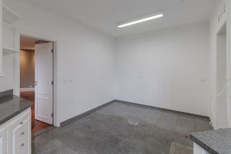 Apartamento à venda com 467m², 6 quartos e 5 vagasCozinha