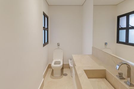 Apartamento à venda com 467m², 6 quartos e 5 vagasBanheiro da Suíte 2