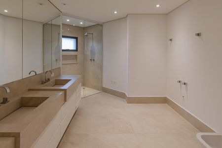 Apartamento à venda com 467m², 6 quartos e 5 vagasBanheiro da Suíte 4