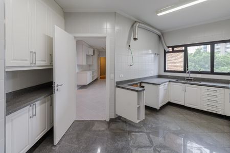 Apartamento à venda com 467m², 6 quartos e 5 vagasCozinha