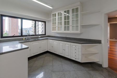 Apartamento à venda com 467m², 6 quartos e 5 vagasCozinha