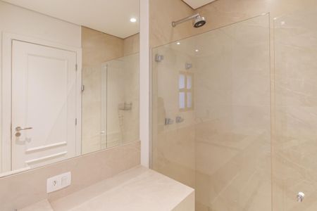 Apartamento à venda com 467m², 6 quartos e 5 vagasBanheiro da Suíte 2