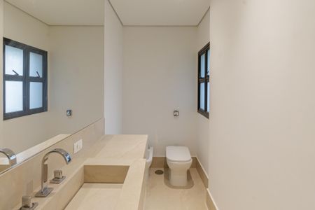 Apartamento à venda com 467m², 6 quartos e 5 vagasBanheiro da Suíte 1