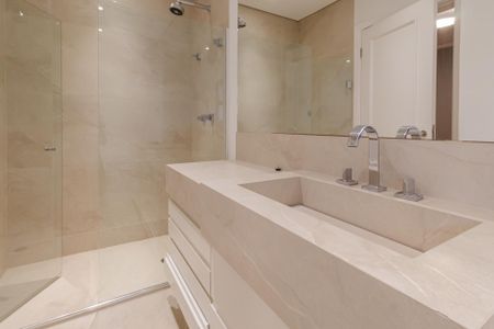 Apartamento à venda com 467m², 6 quartos e 5 vagasBanheiro da Suíte 3