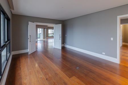 Apartamento à venda com 467m², 6 quartos e 5 vagasSala de Jantar