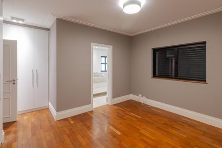 Apartamento à venda com 467m², 6 quartos e 5 vagasSuíte 3