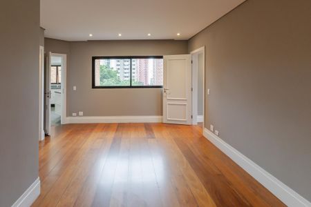 Apartamento à venda com 467m², 6 quartos e 5 vagasSala de TV