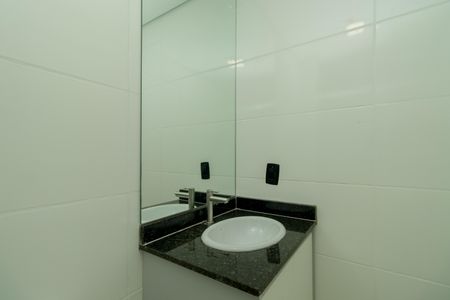 Apartamento para alugar com 45m², 2 quartos e sem vaga Apartamento para alugar com 45m², 2 quartos e sem vagaBanheiro Social