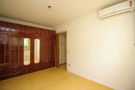 Quarto de apartamento à venda com 1 quarto, 48m² em Santo Antônio, Porto Alegre