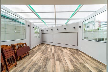 Apartamento à venda com 64m², 2 quartos e 1 vagaÁrea comum