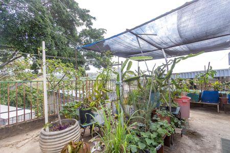 Casa à venda com 250m², 8 quartos e 4 vagas Casa à venda com 250m², 8 quartos e 4 vagasVaranda Terraço