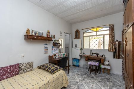 Casa à venda com 250m², 8 quartos e 4 vagas Casa à venda com 250m², 8 quartos e 4 vagasQuarto 1