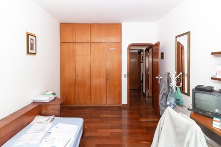 Apartamento à venda com 167m², 3 quartos e 1 vagaQuarto 2