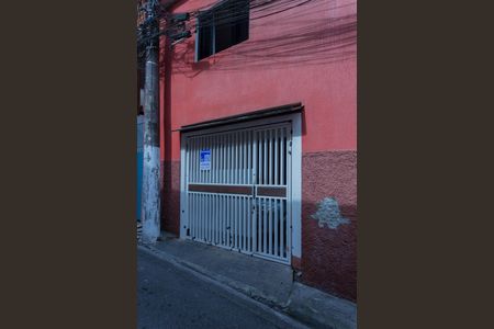 Casa para alugar com 110m², 2 quartos e 1 vaga Casa para alugar com 110m², 2 quartos e 1 vagaFachada