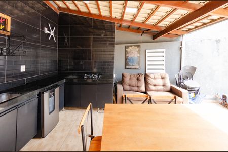 Casa à venda com 600m², 8 quartos e 3 vagasCasa 1 - Área gourmet