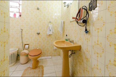 Casa à venda com 600m², 8 quartos e 3 vagasCasa 2 - Banheiro suíte