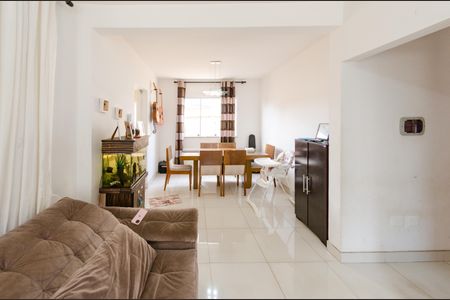 Casa à venda com 600m², 8 quartos e 3 vagasCasa 1 - Sala