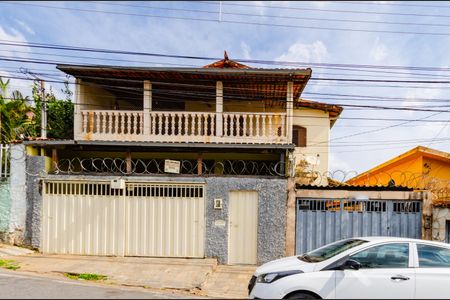 Casa à venda com 600m², 8 quartos e 3 vagasFachada