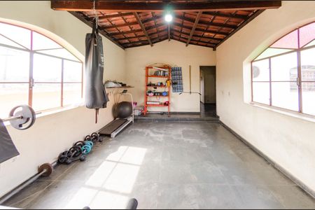 Casa à venda com 600m², 8 quartos e 3 vagasCasa 3 - Área de serviço