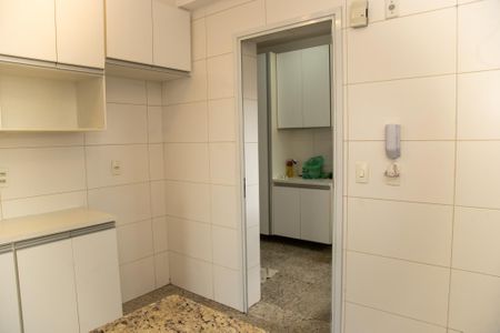 Apartamento à venda com 101m², 2 quartos e 2 vagasCozinha