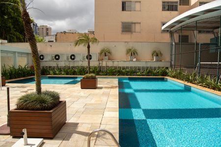 Apartamento à venda com 101m², 2 quartos e 2 vagasPiscina