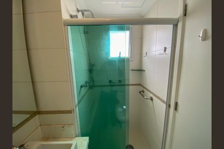 Apartamento à venda com 101m², 2 quartos e 2 vagasBanheiro da Suíte