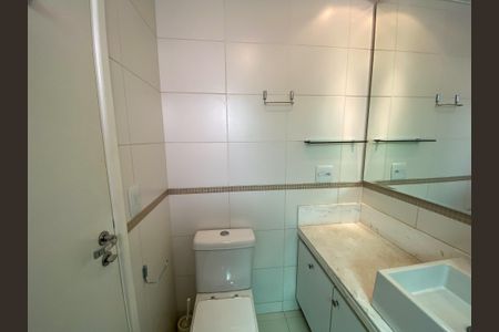 Apartamento à venda com 101m², 2 quartos e 2 vagasBanheiro da Suíte