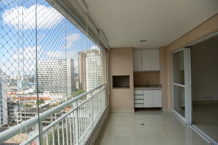 Apartamento à venda com 101m², 2 quartos e 2 vagasVaranda