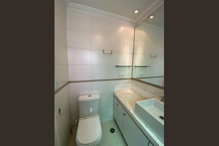 Apartamento à venda com 101m², 2 quartos e 2 vagasBanheiro da Suíte