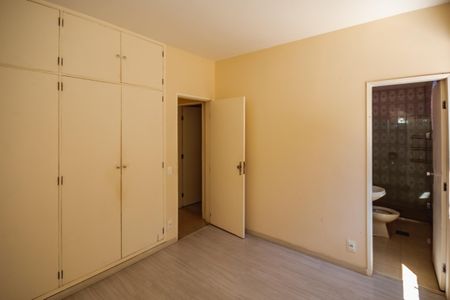 Apartamento à venda com 134m², 3 quartos e 1 vagaSuíte