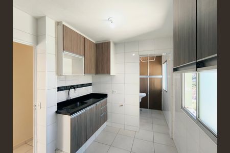 Cozinha de apartamento para alugar com 2 quartos, 53m² em Jardim Tamoio, Jundiaí