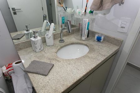 Apartamento à venda com 73m², 3 quartos e 1 vaga Apartamento à venda com 73m², 3 quartos e 1 vagaBanheiro
