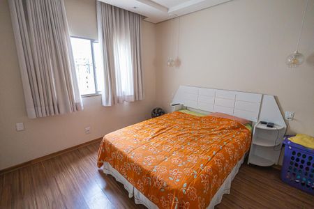 Casa à venda com 240m², 3 quartos e 3 vagasQuarto 2