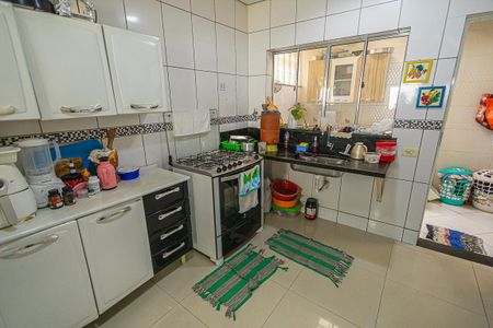 Casa à venda com 240m², 3 quartos e 3 vagasCozinha