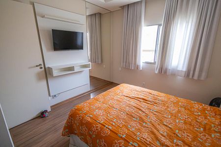 Casa à venda com 240m², 3 quartos e 3 vagasQuarto 2